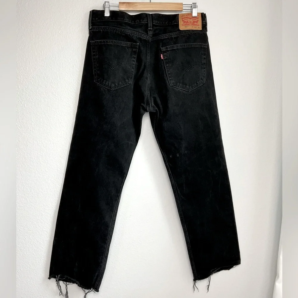 Levi's 505 distressed jeans‎